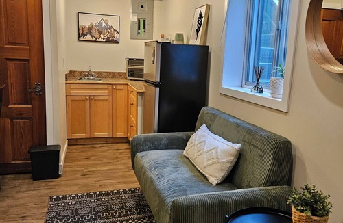 Jasper Apartment | D's Guest Suite