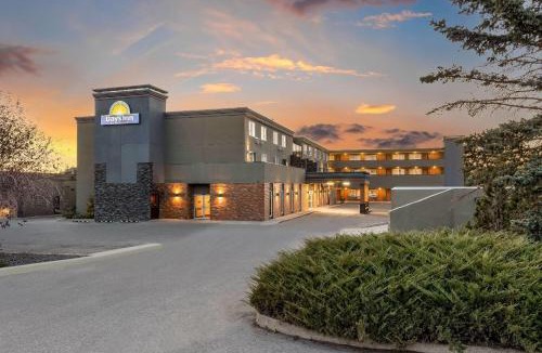 Airdrie Hotel | Days Inn by Wyndham Airdrie