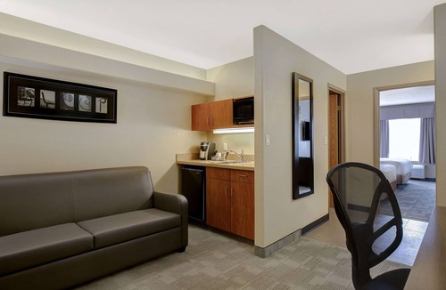 Medicine Hat Hotel | Days Inn by Wyndham Medicine Hat