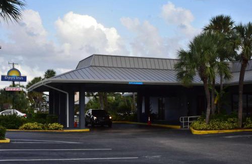Stuart Hotel | Days Inn by Wyndham Stuart