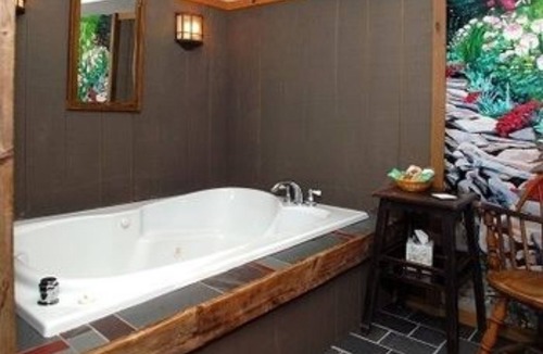 West Dover Bed & Breakfast | Deerhill Inn