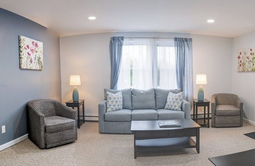 Bernard Apartment | Delightful Woodland Apartment B