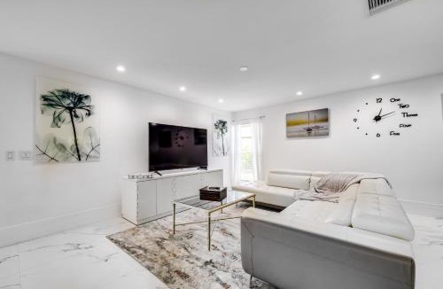Delray Beach House | Delray Beach Home w/Pool ~ 4 Mi to Beach!