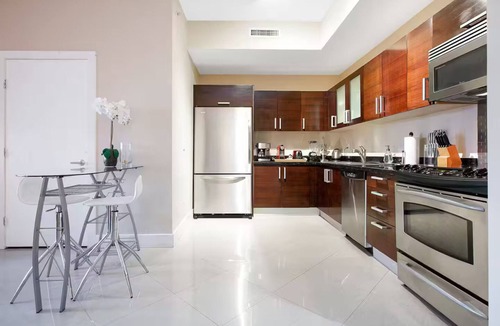 Southwest Coconut Grove Apartment | Deluxe Loft Suites in Miami.
