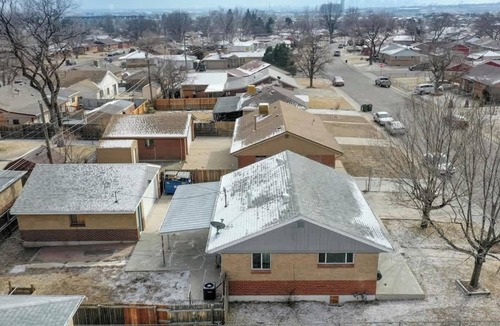 Twin Lakes House | Denver 2 King Bed Cozy Upper Unit