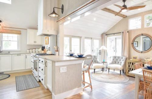 Northwest Harwich House | Designed for vacation Easy 0 3 mi walk to Grey Neck Beach