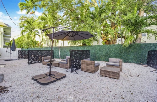 Northeast Miami Condo | Designer Studio | Close to Wynwood | Design District | Downtown