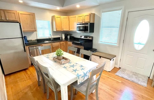 Salisbury Beach Cottage | Detached condo, one building away from the beach
