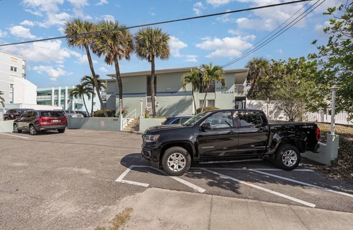 Crescent Beach Apartment | Direct Ocean Complex! Beach Villa 5