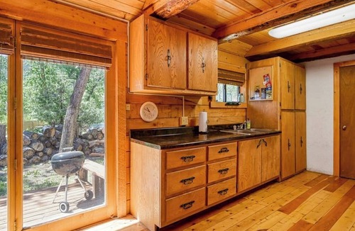 South Fork House | Dog-Friendly Cabin w/Washer/Dryer, WiFi, & Firepit - Steps From the Rio Grande