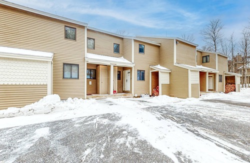 Sunday River Area House | Dog-Friendly Slopeside Condo - Walk to Slopes - Fireplace, Firepit & WiFi