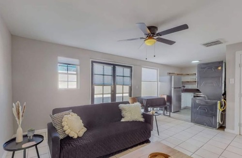 Pueblo Alto Apartment | ⟫ Dog Run & Courtyard 2 Bedroom Apt w/King Bed W&D