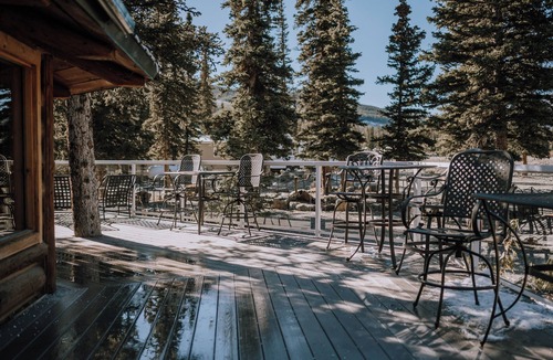 Red Deer River Crossing Cabin | Dogwood Cabin: Cozy Adventure in the Mountains