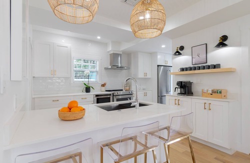 Old Northwood Historic District House | Dos Palmas Luxury Heating Included Pool, Hot Tub, Putting Green, Fire Pit