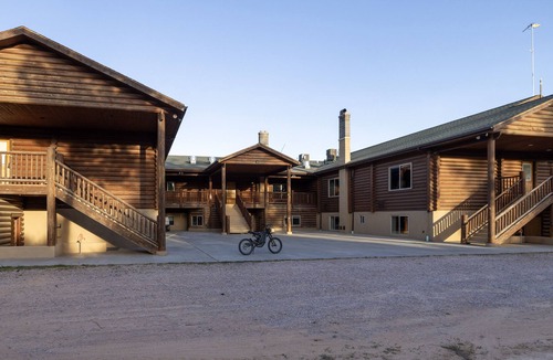 Hot Springs Cabin | Double Bunkbeds in Rustic Cabin - Room 225