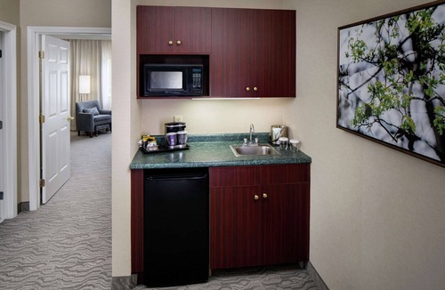 Nashua Hotel | DoubleTree by Hilton Nashua