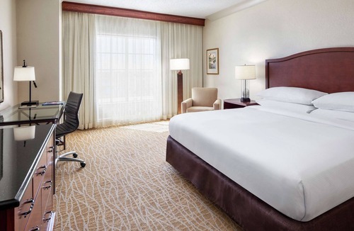 Sunrise Hotel | DoubleTree by Hilton Sunrise - Sawgrass Mills