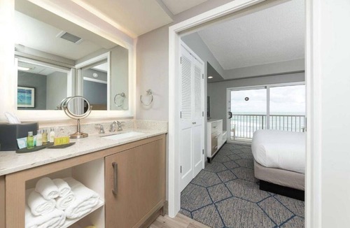 Ocean Park Hotel | DoubleTree Suites by Hilton Melbourne Beach Oceanfront