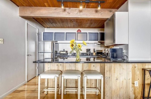 Downtown Condo | Downtown Aspen 2BR - Steps from lifts!