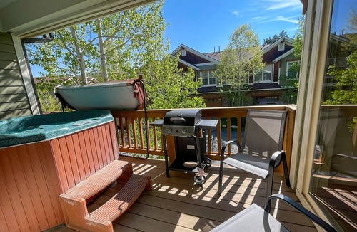 Winter Park House | Downtown WP Villa 568 I Private Hot Tub I Great Views I Bunk Room I Discounted Attractions