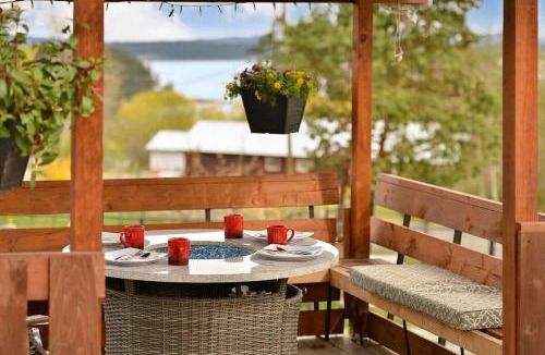 Regional District of Nanaimo House | Dragonfly Cottage