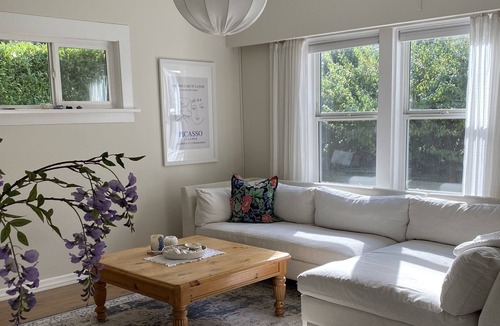 Port Moody House | Dreamy 1920's Restored Heritage Home 3 blocks from the Ocean in Port Moody