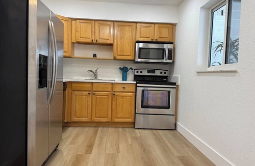 Eastview Manor House | Drops of Jupiter - Pool Home Sleeps 16