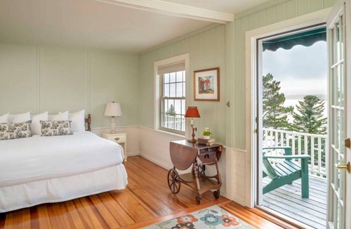 Boothbay Harbor Apartment | Druce Room 1 | Ocean Deck + French Doors