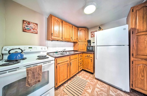 Eastlake House | Eastlake Home w/Patio < 1 Mi to Lake Erie!