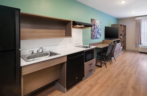 Aurora Hotel | Echo Suites Extended Stay By Wyndham Aurora Denver