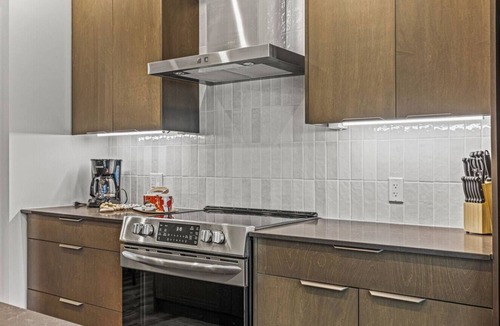 Three Sisters Mountain Village Apartment | Eco-Friendly 3BR | Spectacular Views |Private Deck