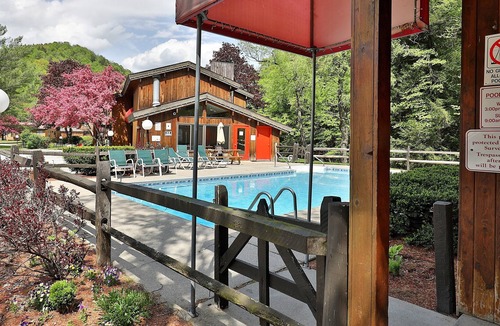 West Bridgewater House | Efficiency with Sleeper Sofa only 121