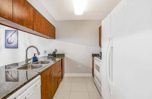 Brickell Condo | Elegant 1 bdr on Brickell Bay Pool & free Parking