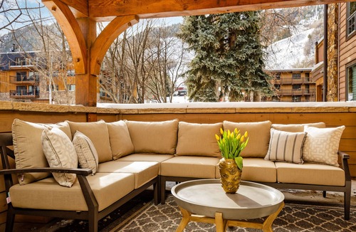 Aspen Condo | Elegant 3 BR/3 BA Mountain Views - #415 Walk to Lifts & Town