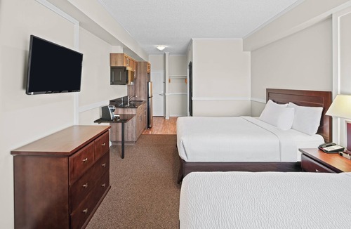 Lamont Hotel | Elk Island Studios – Lamont