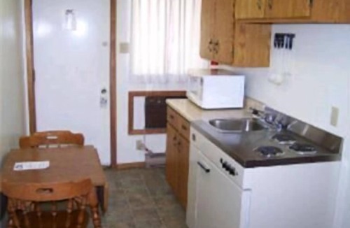 Elk Point Hotel | Elk Point Motel & RV Park