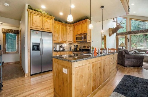 Estes Park Condo | Elk River Cabin – On Big Thompson River, Near RMNP, Estes Park – 23-ZONE3554