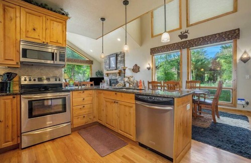 Estes Park Condo | Elk River Cabin – On Big Thompson River, Near RMNP, Estes Park – 23-ZONE3554