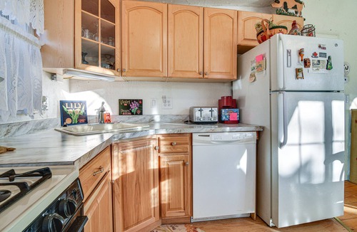 Bartlett Cottage | Ellis River Cottage ~ 3 Mi to Attitash Mountain!