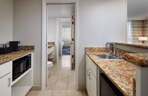 West Palm Beach Hotel | Embassy Suites by Hilton West Palm Beach Central