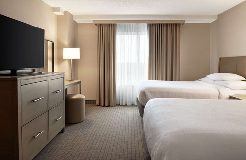 Independence Hotel | Embassy Suites by Hilton Cleveland Rockside