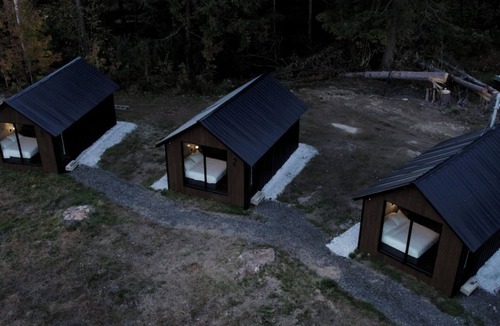 Brandon Cabin | Emrose Luxury Cabins 1