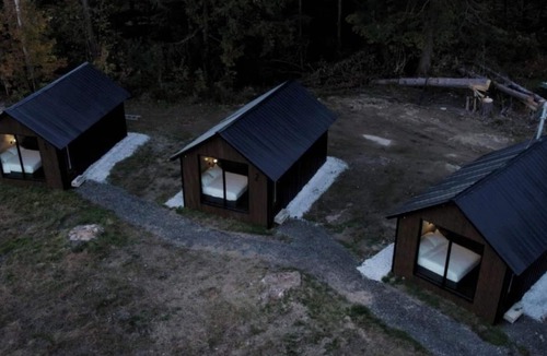 Brandon Cabin | Emrose Luxury Cabins 20