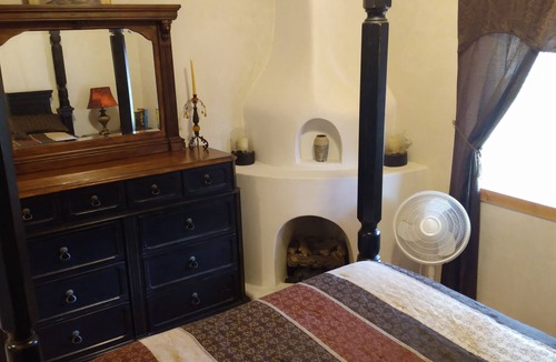 Taos Cottage | ENCHANTED SUITE
