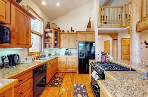 Fraser House | Enchanting mountain oasis with hot tub, fireplaces, deck, & views