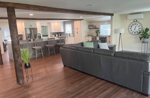 Winnisquam House | Enjoy Late August/Fall Foliage Newer contemporary home w/dock Lake Winnesquam