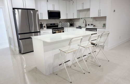 Garden Isles House | Enjoy the perfect vacation! POOL AND WATER FRONT! Pompano Beach. SLEEP 12 PEOPLE