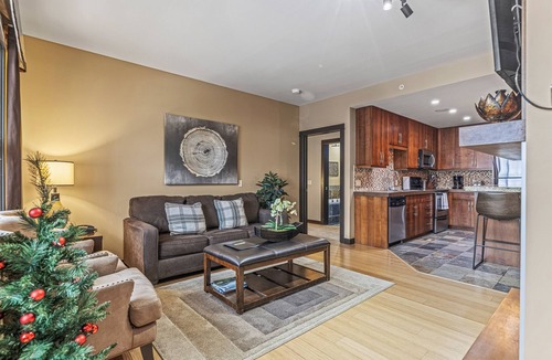 Canmore Condo | Enjoy this Stunning Condo with Hot Pools, Steam Room, Onsite Spa and Restaurant