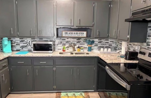 Cleveland House | Enjoyable 2-bedroom house with AC in charming Cleveland