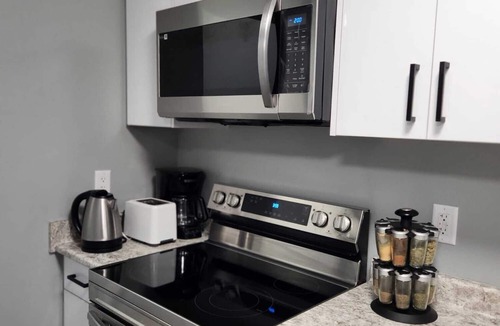 Saskatoon House | Entire 2 Bedrooms Basement Suite. Close to Airport and Parks
